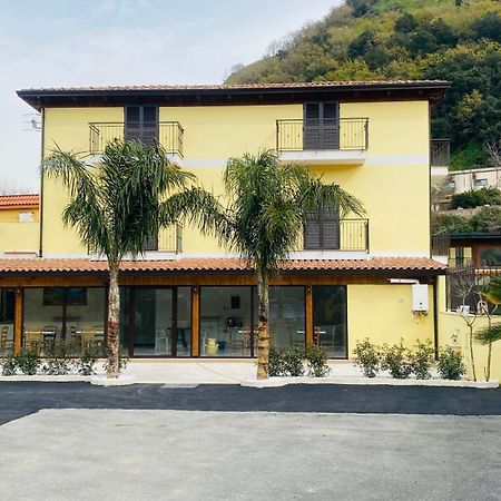 Villa Delle Rose เนเปิลส์ ภายนอก รูปภาพ